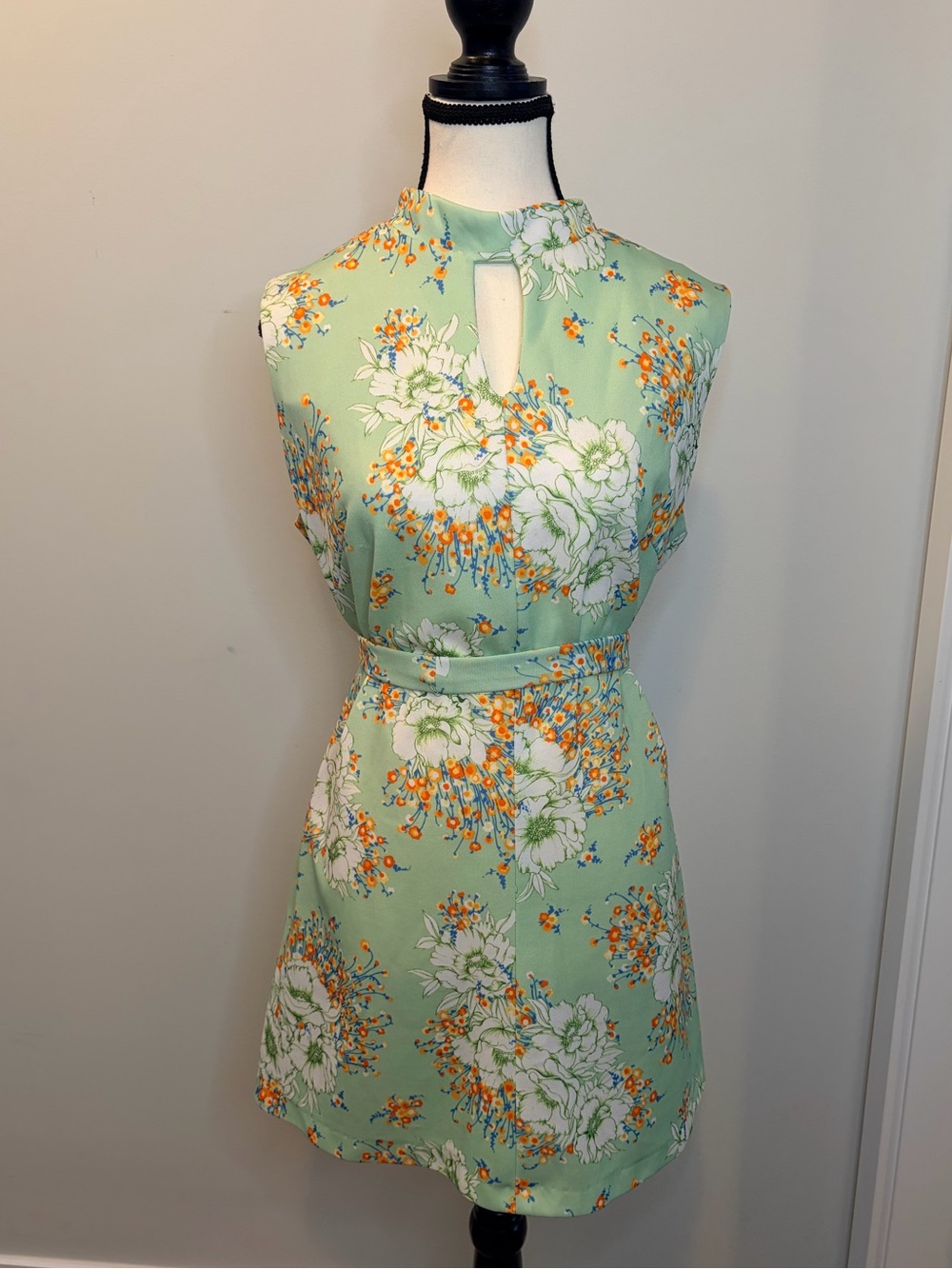 Vintage 60s polyester mini dress. Amazing floral go go dress in mint green.